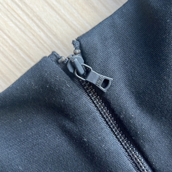 Alice and Olivia Employed Black Peplum Dress - Picture 4 of 5